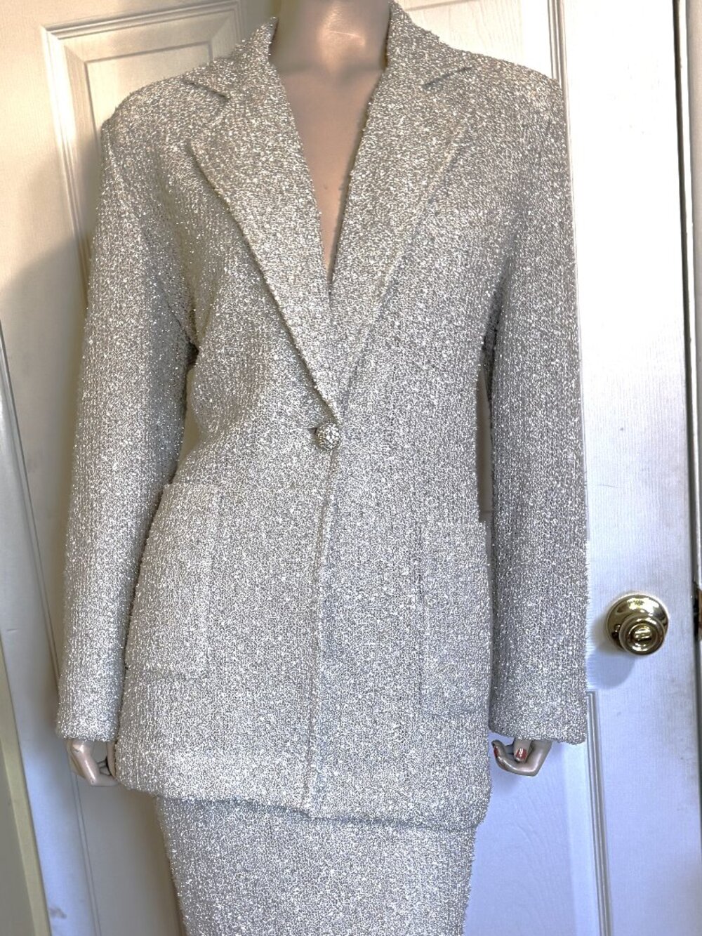 Nice St John Skirt & Jacket Suit sz 16 Sparkle Sparkle Silver